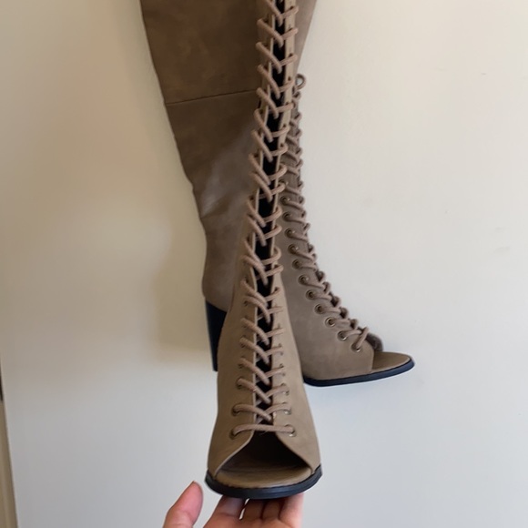 Open toed lace up boot heels! - Picture 2 of 5